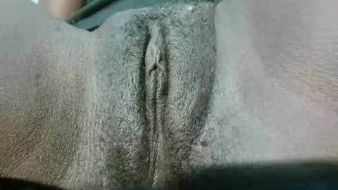 petiteme1 online show from 02.05.25