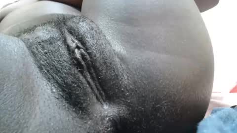 petiteme1 online show from 10.26.25