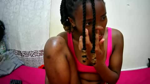 petitetasha online show from 11.27.25