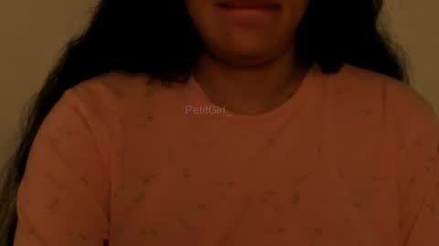 Snapshot of petitgirl_ chatting on 12.03.25 J A S S online show from 12.03.25