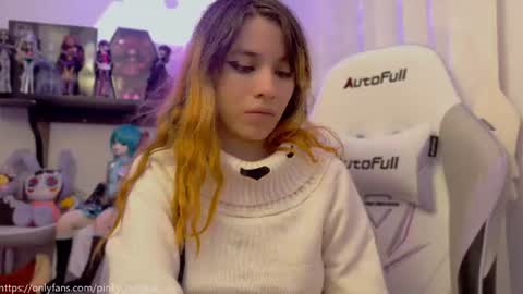 Snapshot of petra_butterfly chatting on 07.01.26 i.. .U can call me Nick .... Help me to reach 200 thumbs up online show from 07.01.26