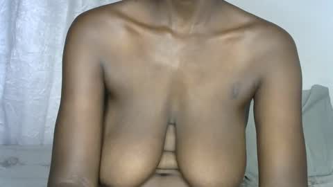 pettite_cora1 online show from 11.11.25