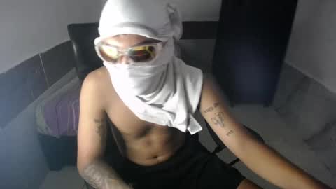 Snapshot of petty_boy777 chatting on 04.28.26 petty_boy777 online show from 04.28.26