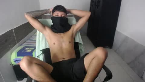 Snapshot of petty_boy777 chatting on 05.12.26 petty_boy777 online show from 05.12.26