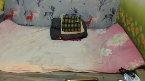 Snapshot of pettygirl69 chatting on 12.20.25 pettygirl69 online show from 12.20.25