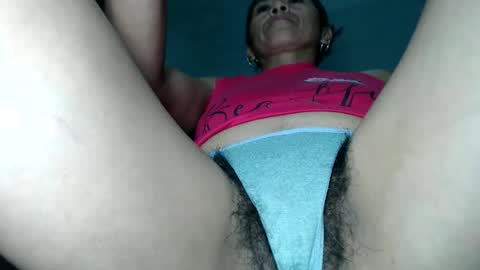 Snapshot of petyte83 chatting on 05.31.26 petyte83 online show from 05.31.26