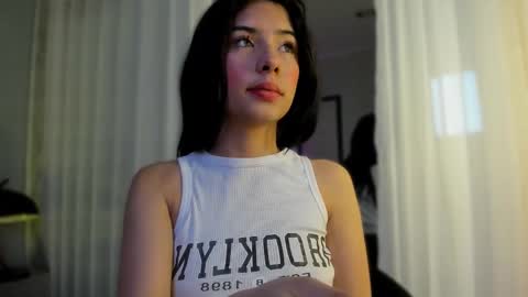 peytonn_monroe online show from 10.27.25