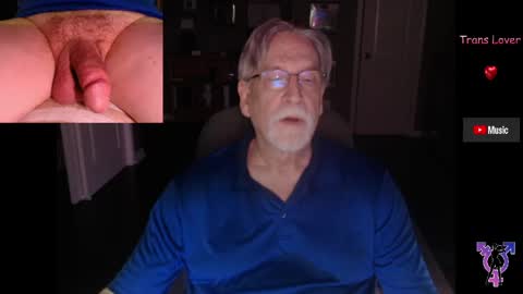 Snapshot of pghk2000 chatting on 06.08.26 George online show from 06.08.26