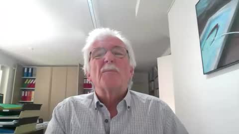 Snapshot of pgroove542707 chatting on 11.04.25 pgroove542707 online show from 11.04.25