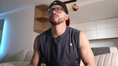 phantom_bigger1 online show from 01.10.26