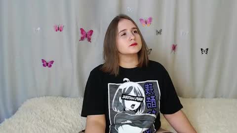 Snapshot of phantommira chatting on 12.13.24 phantommira online show from 12.13.24