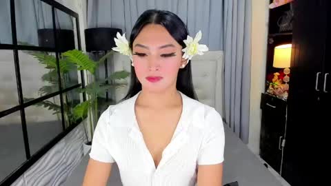 Snapshot of phenomenal_ivy chatting on 05.28.26 phenomenal_ivy online show from 05.28.26