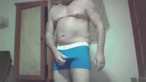 Snapshot of phil279 chatting on 01.04.25 Phil online show from 01.04.25