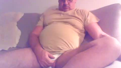 Snapshot of phil279 chatting on 09.23.25 Phil online show from 09.23.25