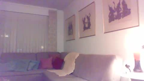 Snapshot of phil279 chatting on 10.24.25 Phil online show from 10.24.25