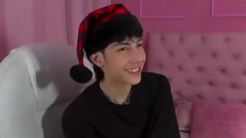 Phil.   INDEPENDENT MODEL online show from 03.11.26