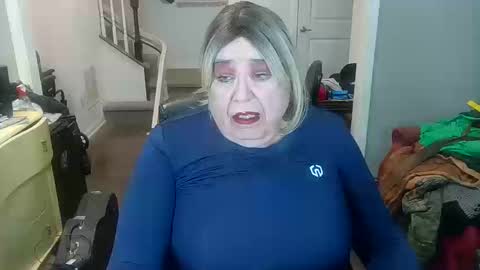 Snapshot of phillyguy195601 chatting on 10.12.25 Geri online show from 10.12.25