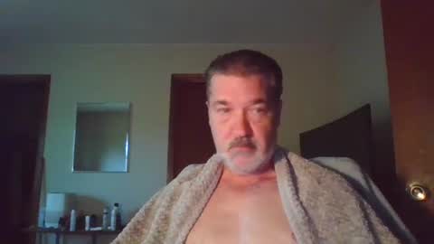 slave online show from 10.12.25