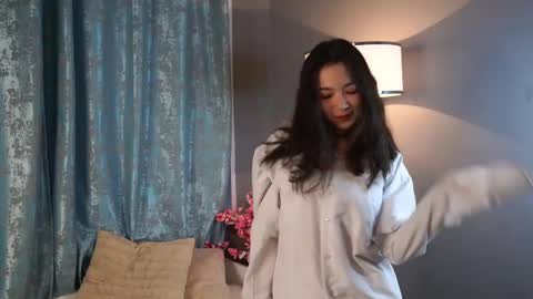 Snapshot of philomenafrost chatting on 12.02.24 Hitomi oo online show from 12.02.24