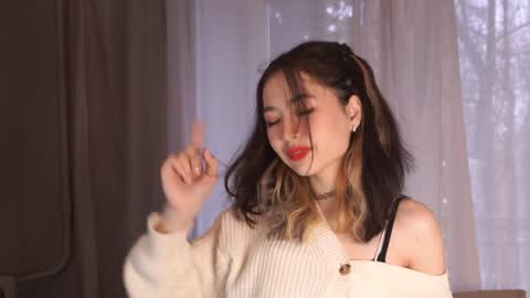 Snapshot of philomenafrost chatting on 12.06.24 Hitomi oo online show from 12.06.24