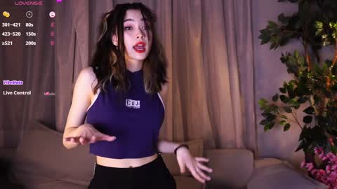 Snapshot of philomenafrost chatting on 12.12.24 Hitomi oo online show from 12.12.24