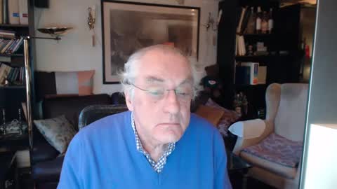 Snapshot of philoumis2 chatting on 01.13.25 Philippe online show from 01.13.25