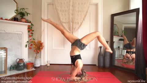 PHOENIX TAYLOR online show from 12.26.24