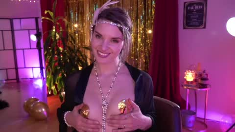 PHOENIX TAYLOR online show from 01.01.25