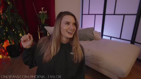 PHOENIX TAYLOR online show from 01.31.25