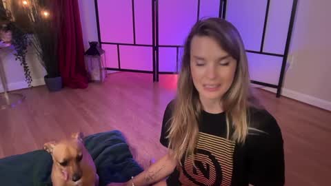 PHOENIX TAYLOR online show from 03.08.25