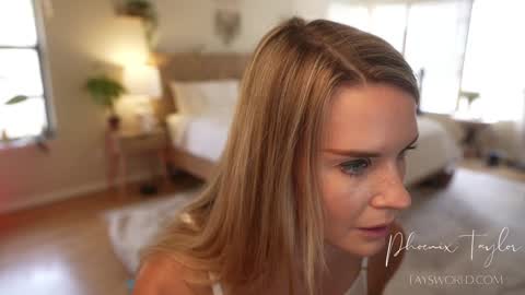 PHOENIX TAYLOR online show from 09.25.25