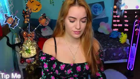 Selena online show from 10.16.25