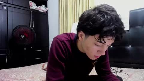 picaszomilos350 online show from 02.06.26