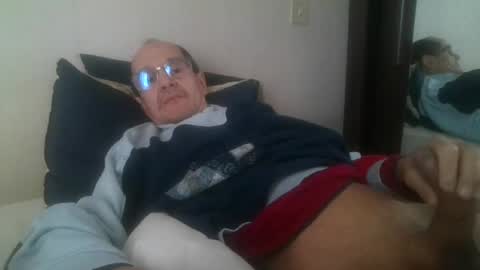 Snapshot of pichoun71 chatting on 01.31.25 pichoun71 online show from 01.31.25