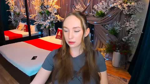 Emelie online show from 01.14.25