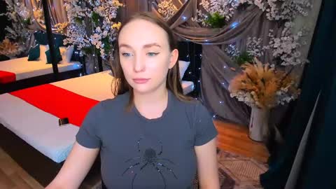 Emelie online show from 02.11.25