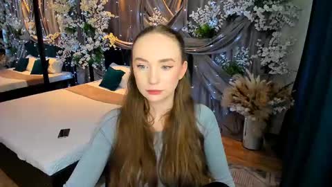 Emelie online show from 03.09.25