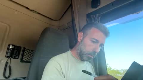 pierotu online show from 09.15.25