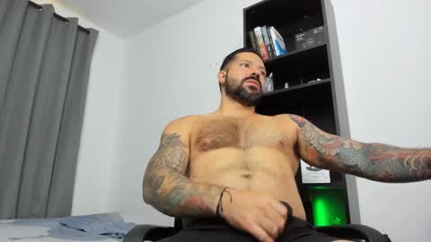 Snapshot of pierrevidal chatting on 01.19.25 Pierre online show from 01.19.25