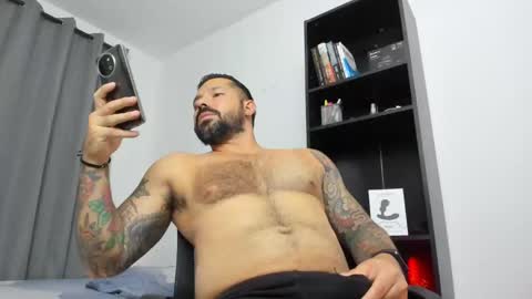 Snapshot of pierrevidal chatting on 01.20.25 Pierre online show from 01.20.25