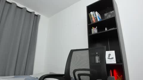 Snapshot of pierrevidal chatting on 01.27.25 Pierre online show from 01.27.25