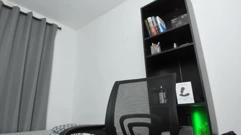 Snapshot of pierrevidal chatting on 01.31.25 Pierre online show from 01.31.25