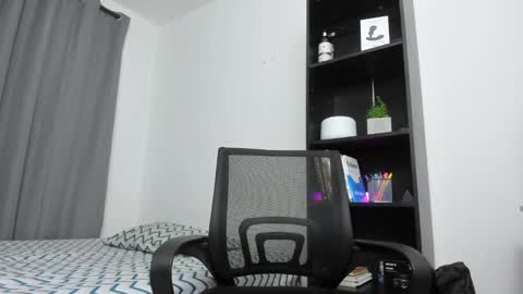 Snapshot of pierrevidal chatting on 02.16.25 Pierre online show from 02.16.25