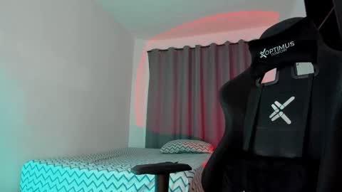 Snapshot of pierrevidal chatting on 12.16.25 Pierre online show from 12.16.25