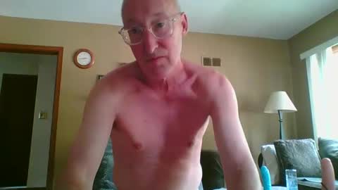 Snapshot of piethomas chatting on 09.29.25 PieSunshine online show from 09.29.25