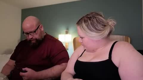 Snapshot of piggyrose chatting on 02.15.26 Piggy Rose online show from 02.15.26