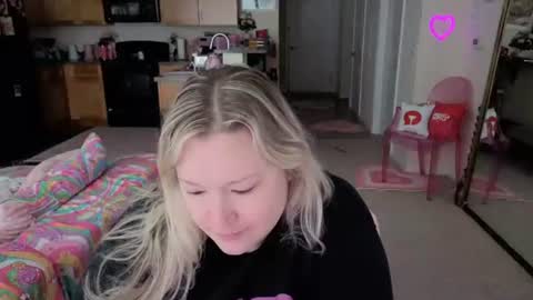 Snapshot of piggyrose chatting on 08.02.26 Piggy Rose online show from 08.02.26