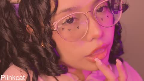 Snapshot of piinkcat chatting on 02.09.25 Emi online show from 02.09.25