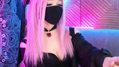 Snapshot of pika_pikaa chatting on 05.04.26 Sonya online show from 05.04.26