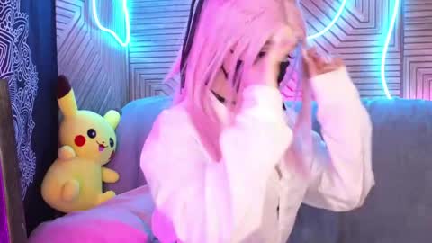 Snapshot of pika_pikaa chatting on 05.28.26 Sonya online show from 05.28.26